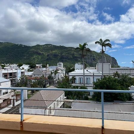 Rare ! Spacieux T3 En Roof-Top Au Barachois - 2 Ch Climatisees - 6 Couchages - Proche Aeroport Saint-Denis Luaran gambar