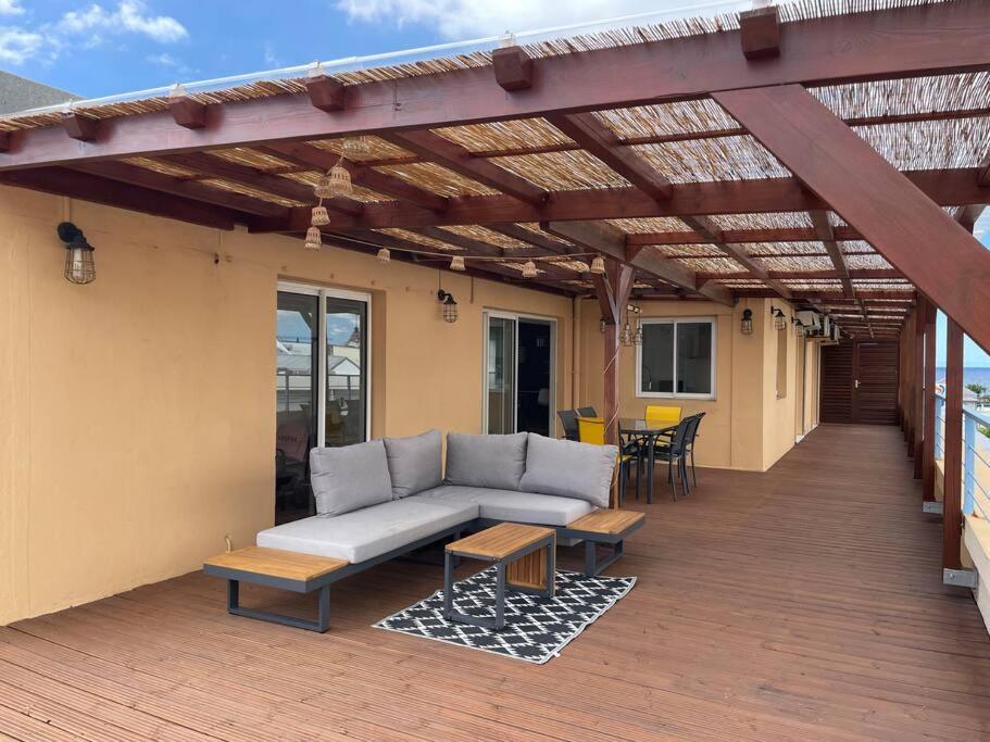Rare ! Spacieux T3 En Roof-Top Au Barachois - 2 Ch Climatisees - 6 Couchages - Proche Aeroport Saint-Denis Luaran gambar