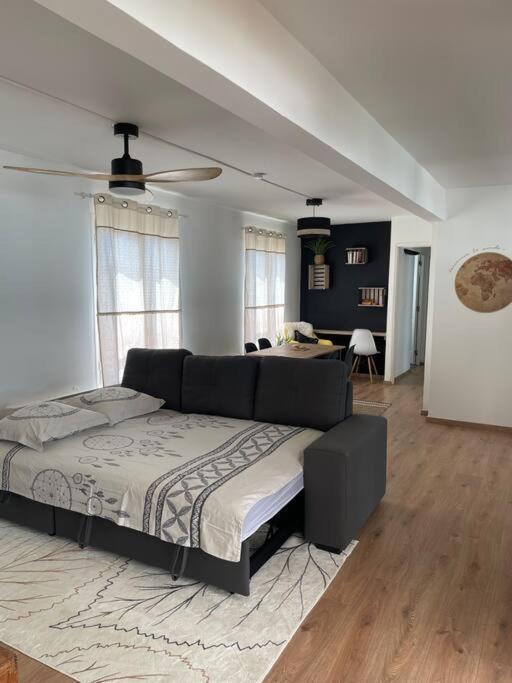 Rare ! Spacieux T3 En Roof-Top Au Barachois - 2 Ch Climatisees - 6 Couchages - Proche Aeroport Saint-Denis Luaran gambar