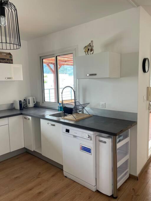 Rare ! Spacieux T3 En Roof-Top Au Barachois - 2 Ch Climatisees - 6 Couchages - Proche Aeroport Saint-Denis Luaran gambar