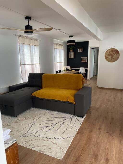 Rare ! Spacieux T3 En Roof-Top Au Barachois - 2 Ch Climatisees - 6 Couchages - Proche Aeroport Saint-Denis Luaran gambar