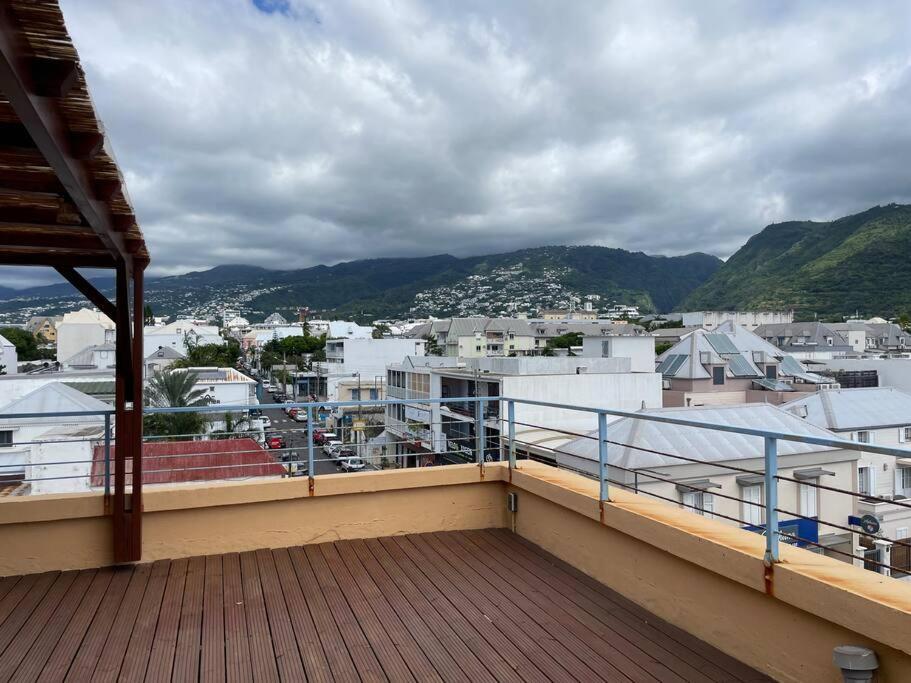 Rare ! Spacieux T3 En Roof-Top Au Barachois - 2 Ch Climatisees - 6 Couchages - Proche Aeroport Saint-Denis Luaran gambar